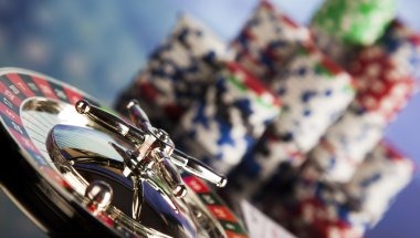 Live dealer table at indratoto with multiple camera angles and real-time betting interface
